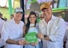 Prefeita Marcela Gomes recebe nova retroescavadeira para fortalecer o setor agrícola de Novo Lino