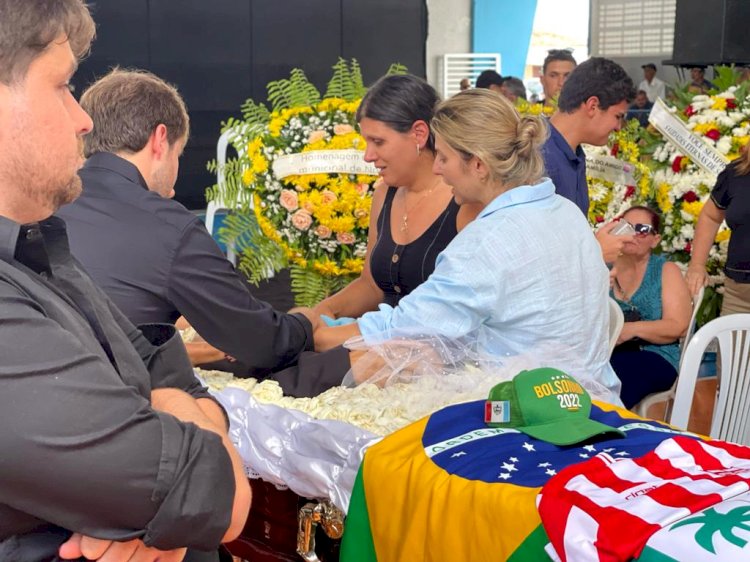 Comoção marca despedida do Dr. Oswaldo Gomes; população e autoridades política dão último adeus ao pai da prefeita Marcela