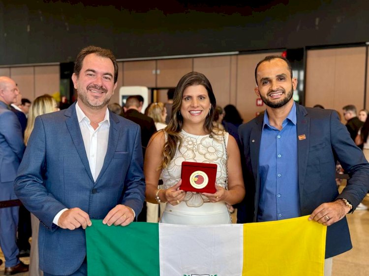 Em Brasília, prefeita Marcela recebe Selo Ouro em reconhecimento às políticas de alfabetização em Novo Lino