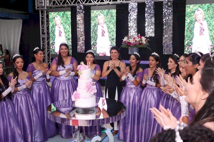 Um Sonho de Princesa: prefeita Marcela Gomes promove festa de 15 anos e realiza sonho de 20 meninas
